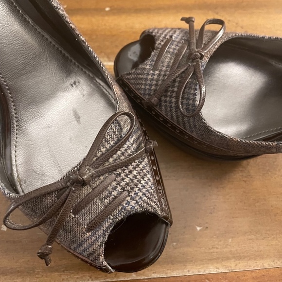 Marc Fisher 'Vica' Peep Hole Platform Pumps - Brown Patent Leather and Plaid - 7 - Picture 4 of 11